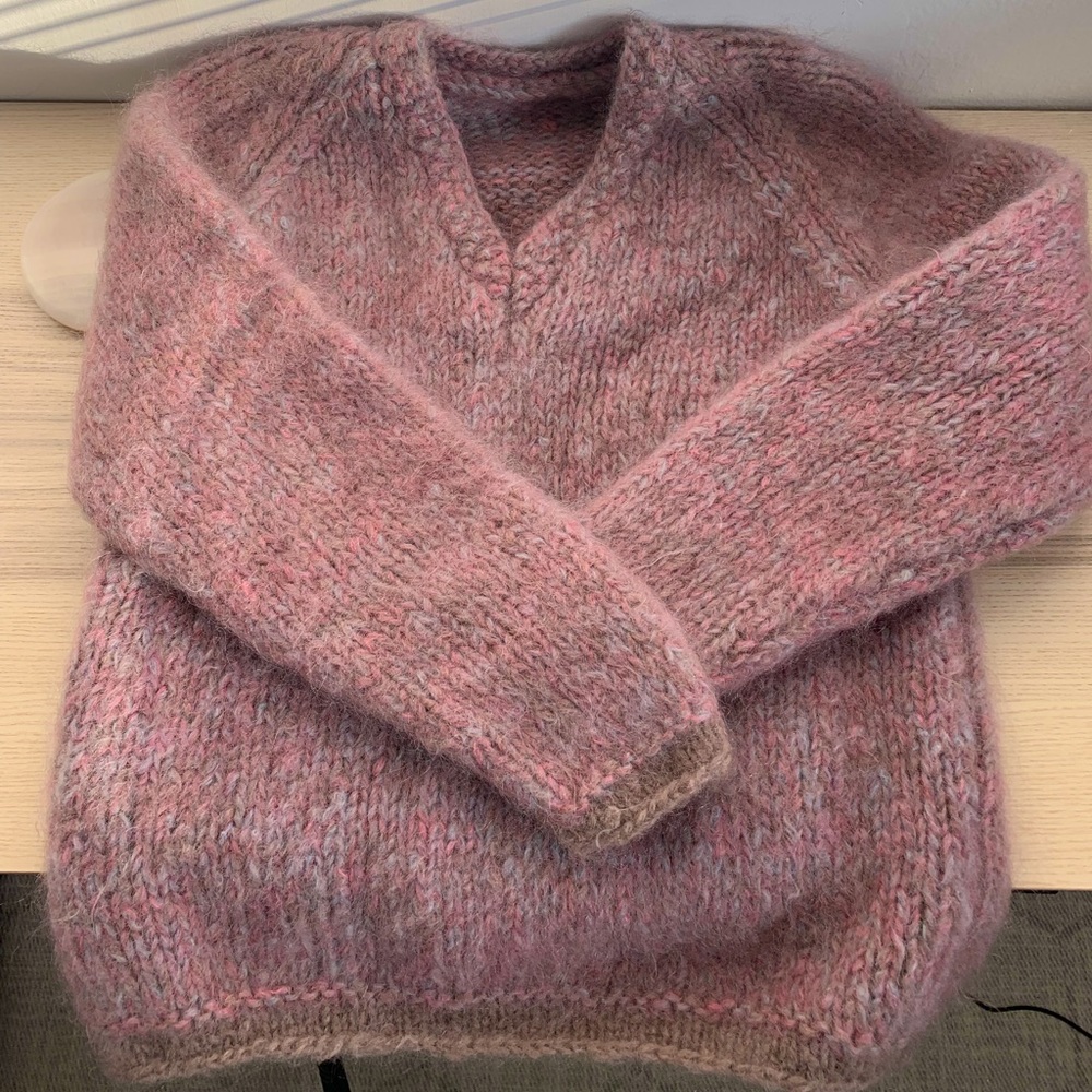 Pink/purple wool v neck sweater